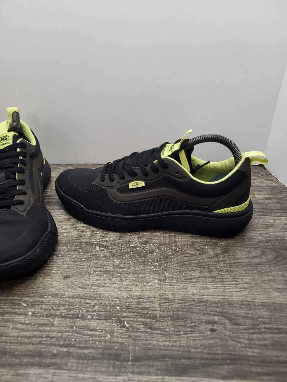 Vans UltraRange Exo SE Black Green Low Sneakers Shoes Men's 7.5 Women's 9